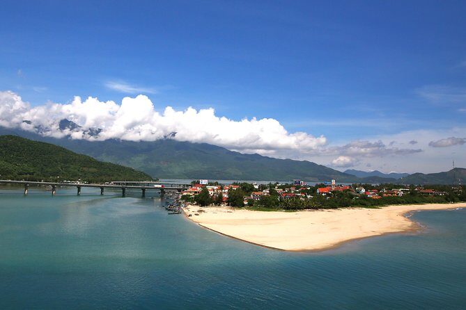 Da Nang Airport To Hue Or Hue To Da Nang Airport - Hai Van Pass: the ocean-mist road moment you’ll remember