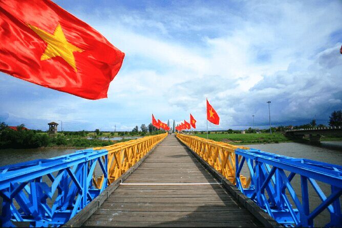 DMZ Private Tour to Vinh Moc Tunnels & Khe Sanh Base Options - Ben Hai River and Hiền Lương Bridge: where the border was visible