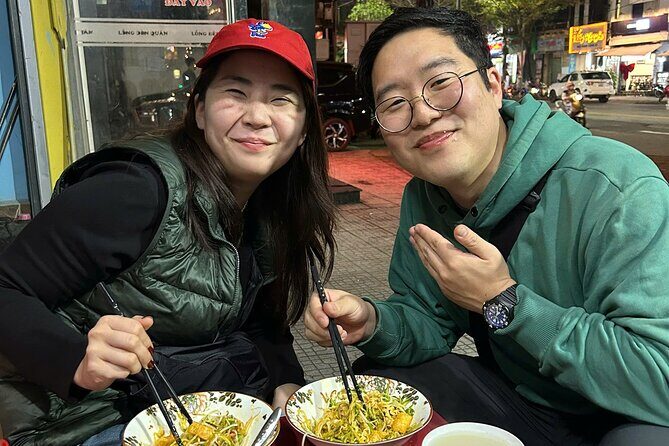 Eat Like a Local with a Local -Tip Based Walking Food Tour - First bite on a Hue street: what this tour feels like