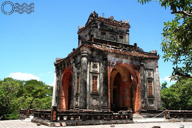 Explore 3 Royal Tombs with Informative English-Speaking Driver - A realistic picture of what’s included (and what isn’t)
