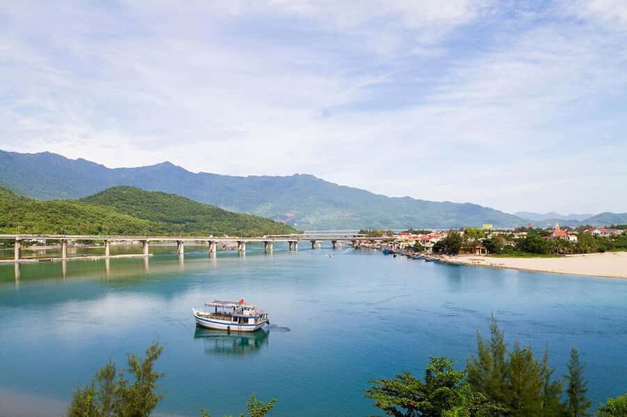 From Hue: Hoi An Guided Bus Tour with 4 Scenic Stops - Stop 4: Marble Mountains (about 65 minutes) and Linh Ung Pagoda