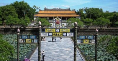 Hue City Full-Day Tour - Start at 8:00: dragon boat to Thien Mu Pagoda