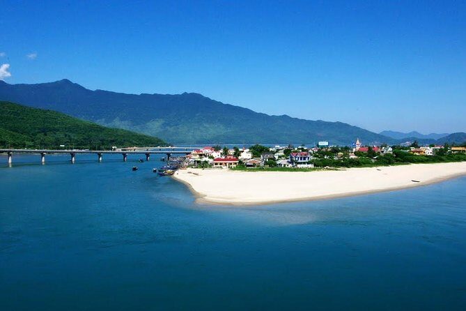 Hue, Da Nang, Hoi An sightseeing guided tour 2 days or vice versa - Hoi An Ancient Town: the classic sights, timed for a late-day walk
