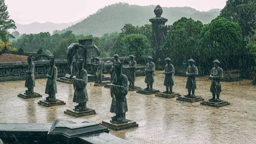 Hue : Dragon Boat Cruise to Thien Mu Pagoda and Tombs - How long it feels: a balanced route, not a marathon