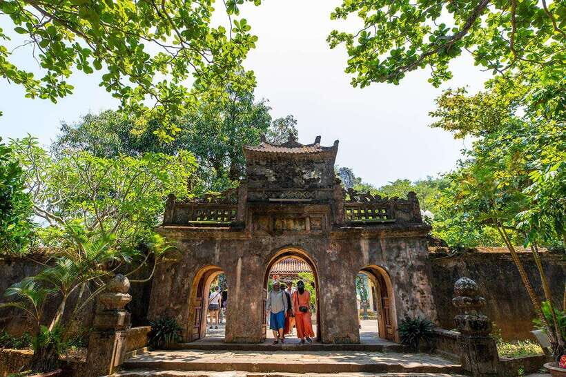 Hue: Enchanting Marble Mountains And Hoi An's Timeless Charm - The Ride Breaks: Lunch and the Rhythm of the Day