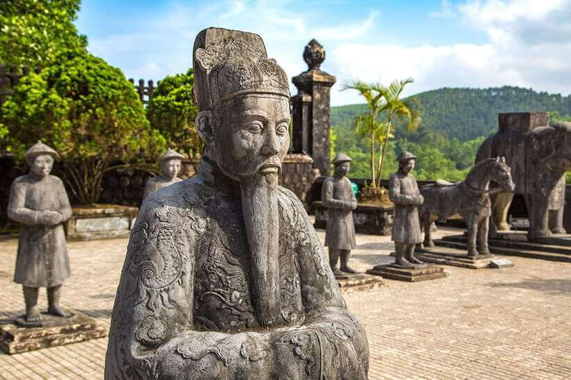 Hue: Explore the Royal City Customize with Dragon Boat - Perfume River dragon boat: Hue seen from water