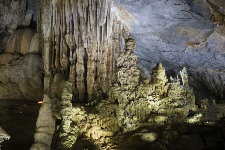 Hue: Full-day Echoes Of History Journey To Phong Nha Cave - Entering the Cave: The Wet Cave Experience and What to Watch For
