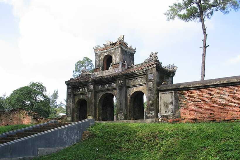 Hue: Half-day Thuy Bieu Village Cycling Adventure - Thanh Tra Pomelo Garden Houses: The Royal-Fruit Story