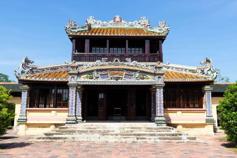 Hue: Hue Walking Tour to Imperial Citadel with Tour Guide - Key highlights you’ll actually feel on the walk