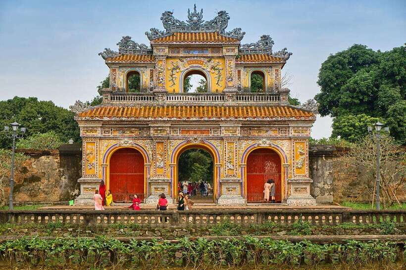 Hue: Hue Walking Tour to Imperial Citadel with Tour Guide - Why Hue Imperial City makes more sense with a guide