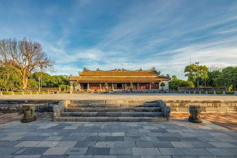 Hue: Hue Walking Tour to Imperial Citadel with Tour Guide - Dien Tho Palace and court access rules: where the secrets behind the harem make sense