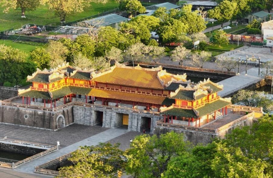 Hue: Imperial City, Royal Tombs, Pagoda & Dragon Boat Tour - How the Private Setup Affects Your Day (And Your Photos)