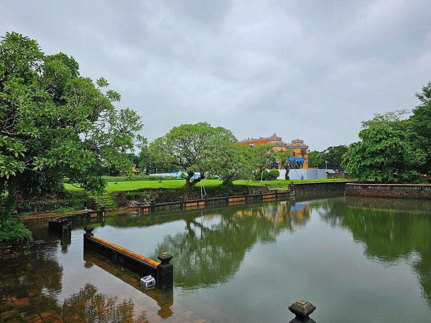 Hue Imperial City Walking Tour: Citadel & Forbidden City - Stop-by-stop: Noon Gate through Thai Hòa Palace