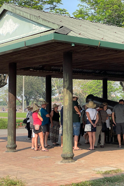Hue Imperial City Walking Tour: Citadel & Forbidden City - Guides make the difference: what to look for
