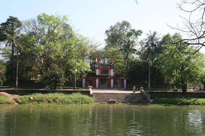 Sunset on Perfume River and Ancient Hue City Tour by Bike - Dieu De Pagoda by the Dong Ba canal: why this stop feels different