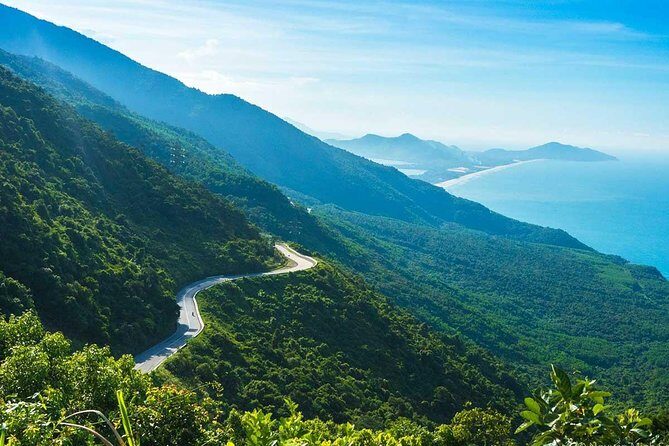 Top Gear Hai Van Pass Hue to Hoi An or Da Nang - Lang Co Beach lunch stop: where you can actually refuel
